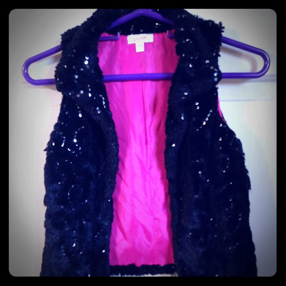 Girls faux fur vest with sequences